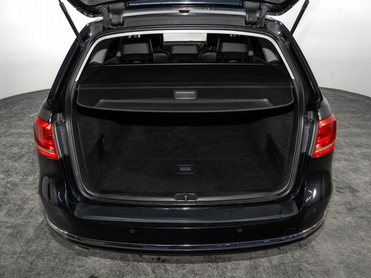 Volkswagen Passat 2013 - фото автомобиля