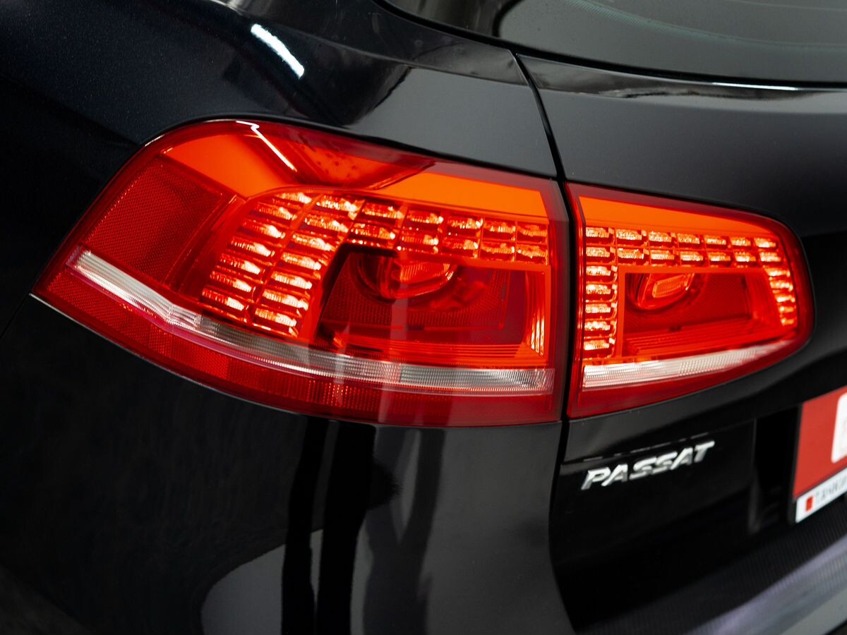 Volkswagen Passat 2013 - фото автомобиля
