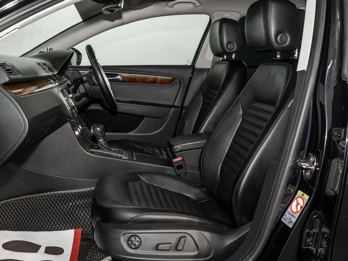 Volkswagen Passat 2013 - фото автомобиля