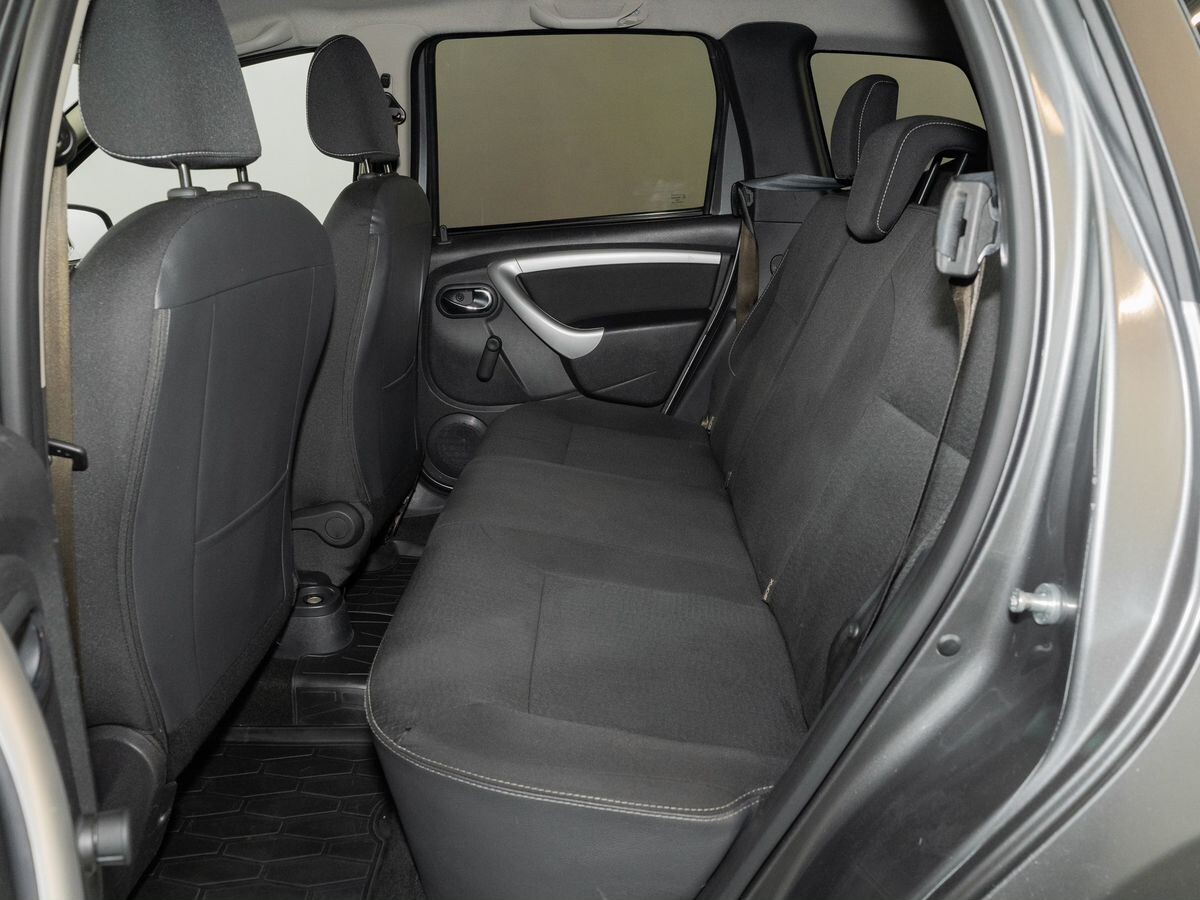 Nissan Terrano 2021 - фото автомобиля