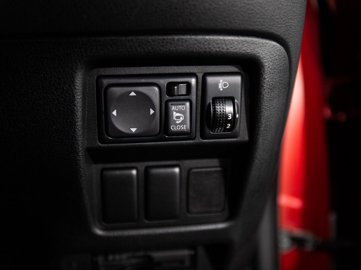 Nissan Juke 2013 - фото автомобиля