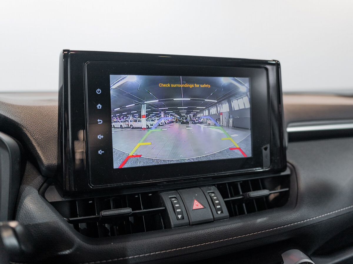 Toyota RAV4 2021 - фото автомобиля