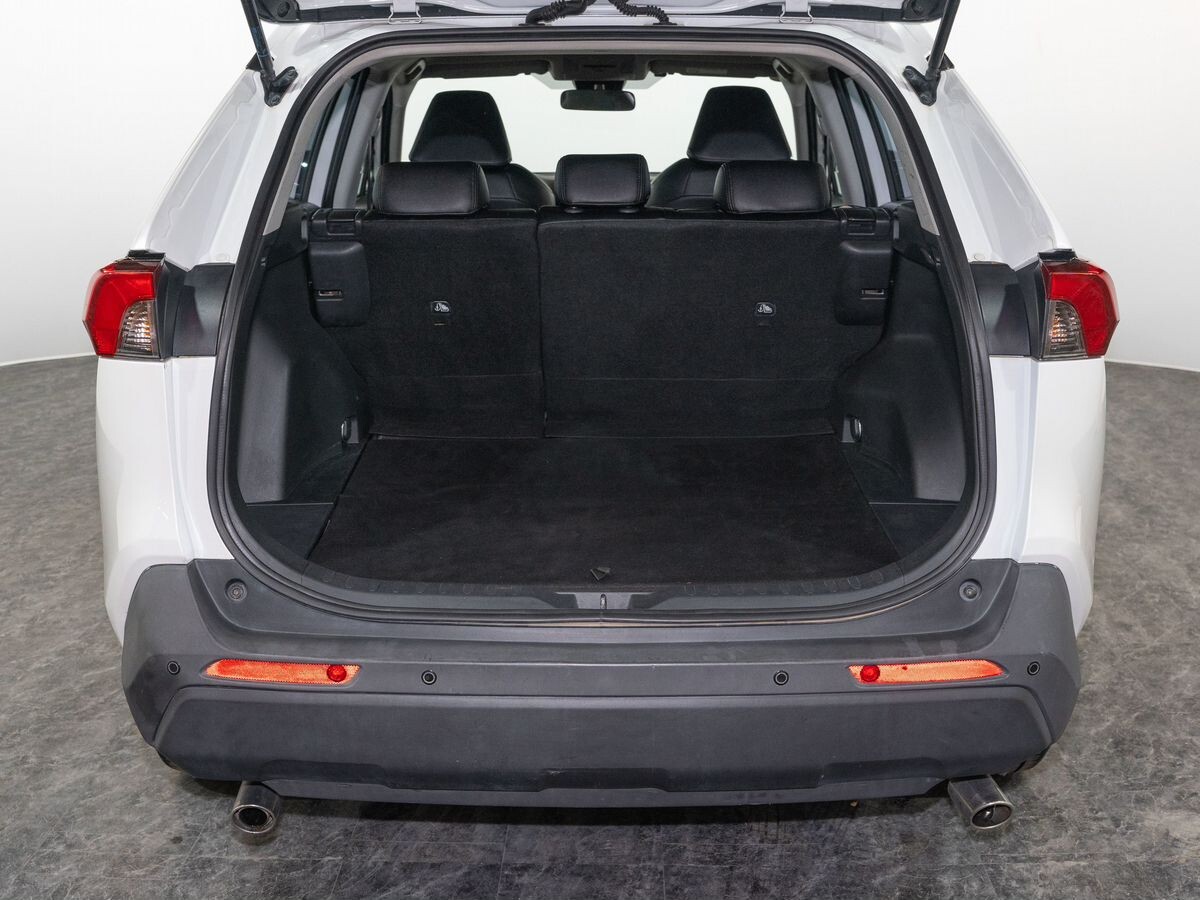 Toyota RAV4 2021 - фото автомобиля