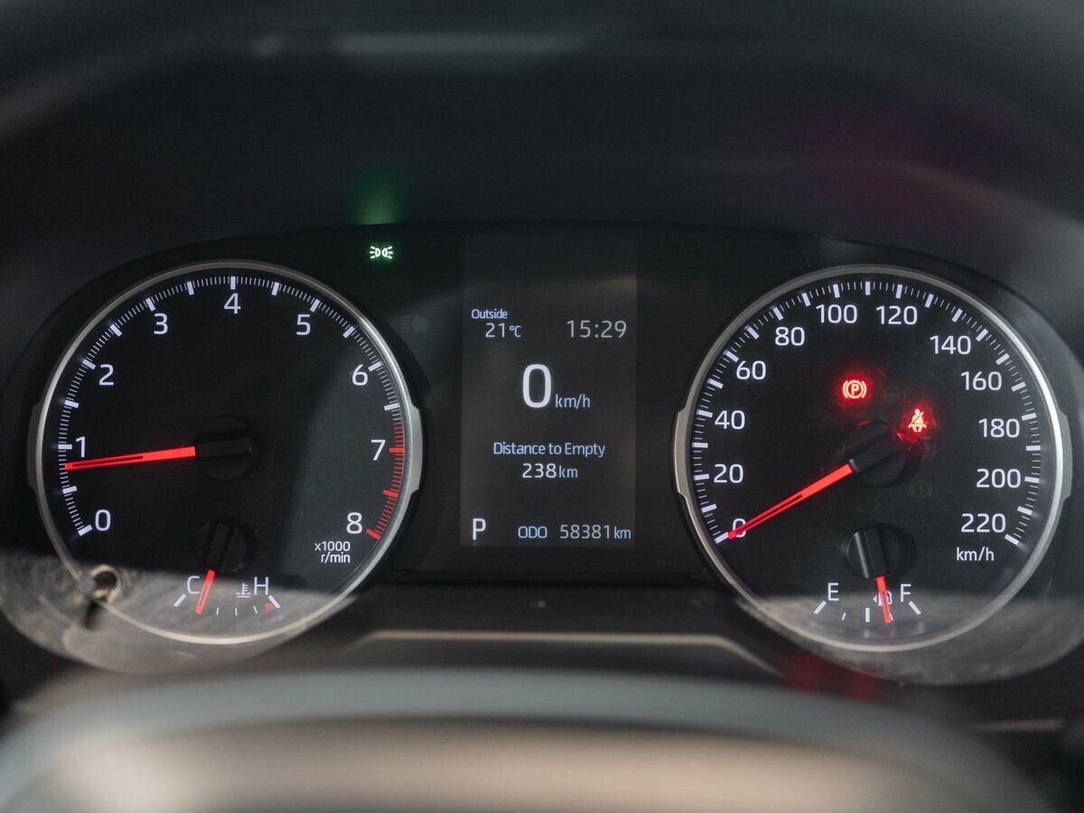 Toyota RAV4 2021 - фото автомобиля