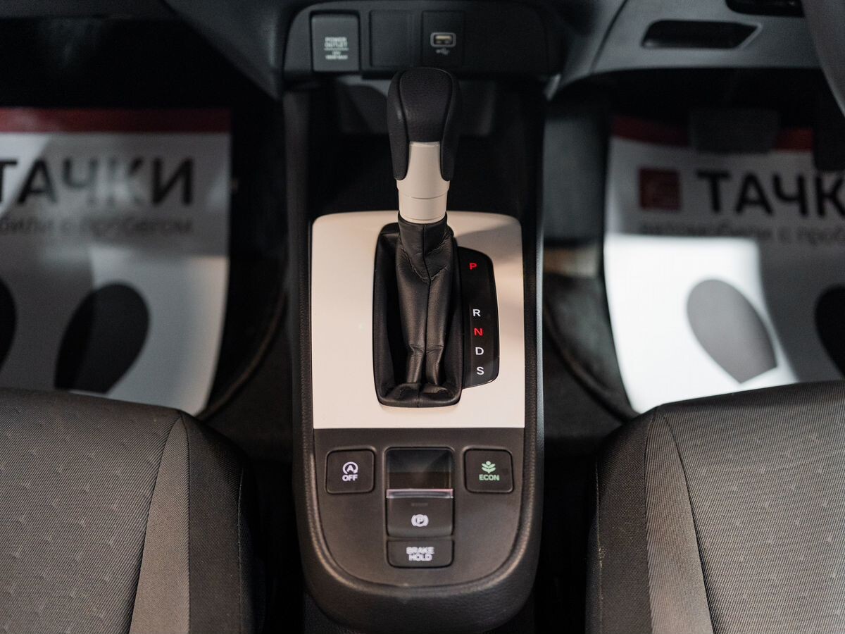 Honda Fit 2020 - фото автомобиля