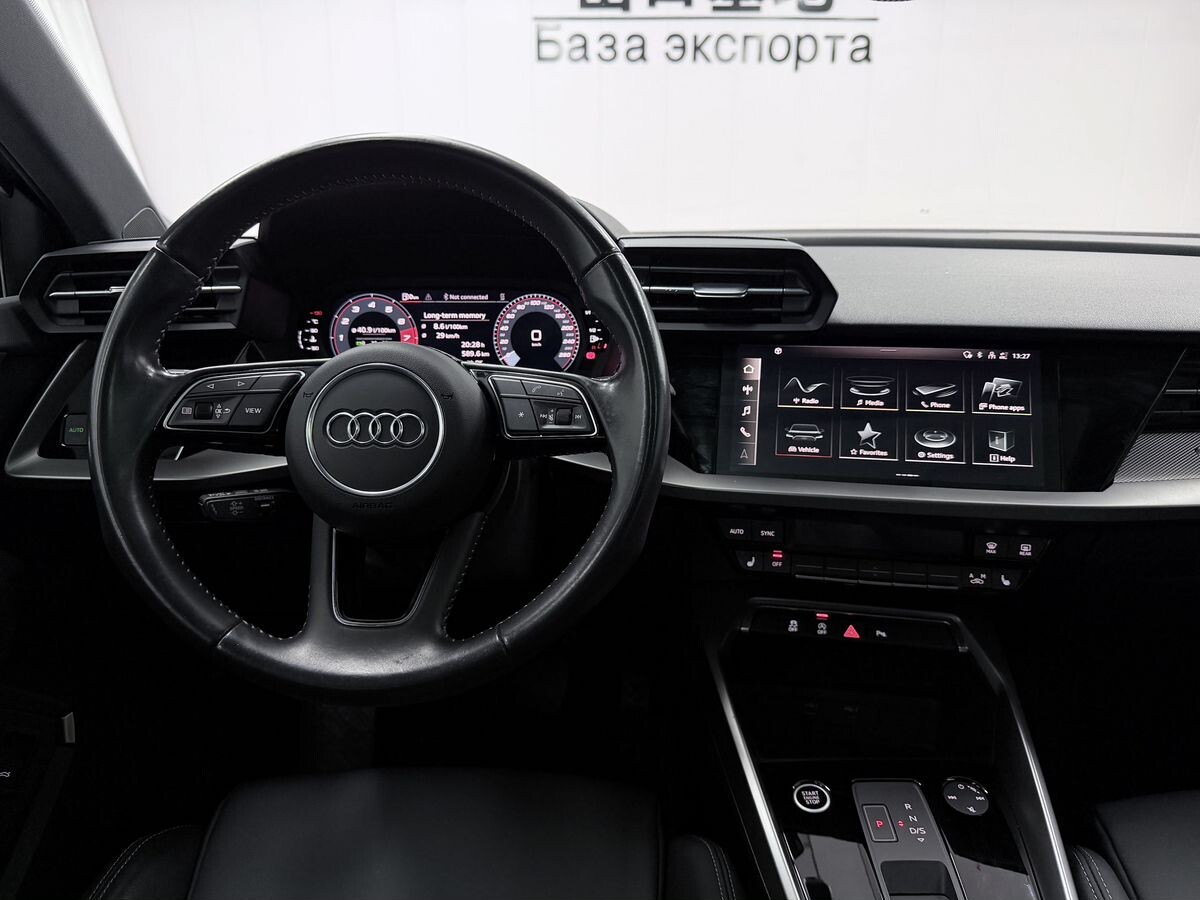 Audi A3 2022 - фото автомобиля