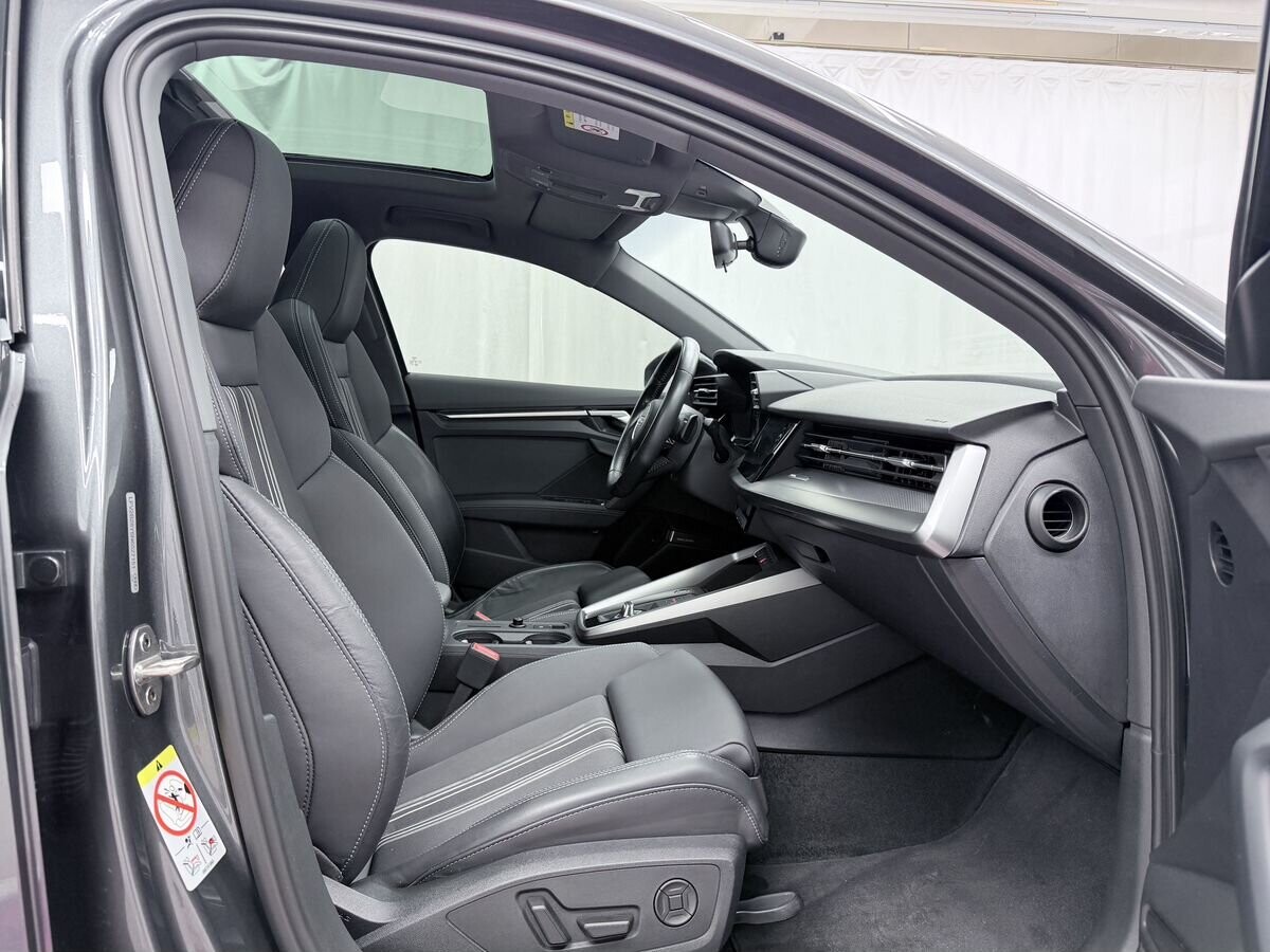 Audi A3 2022 - фото автомобиля