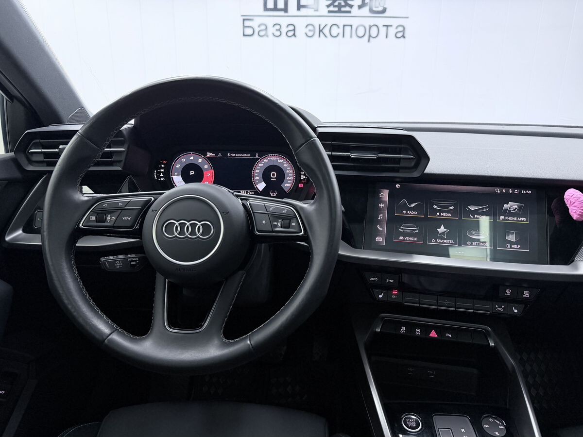 Audi A3 2023 - фото автомобиля