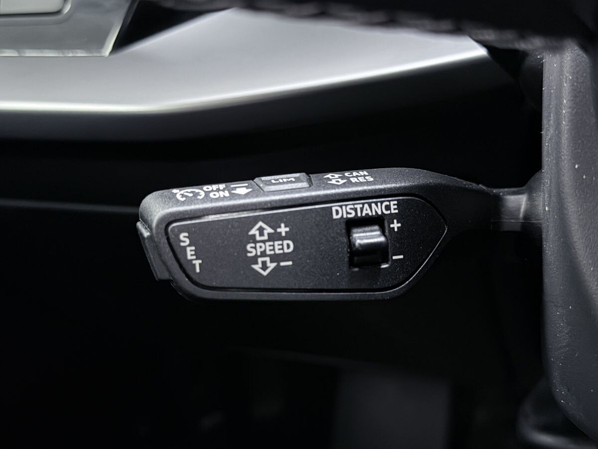 Audi A3 2023 - фото автомобиля