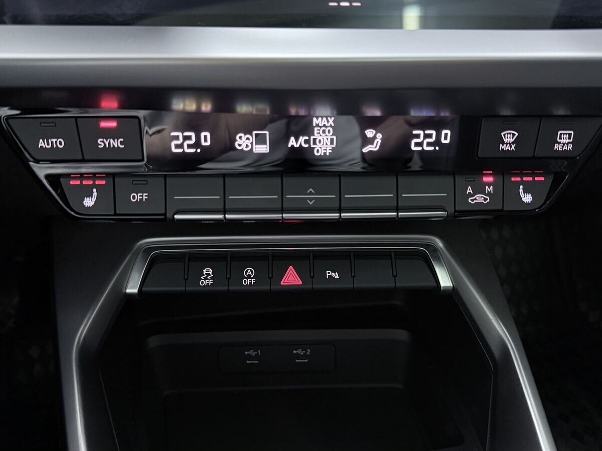 Audi A3 2023 - фото автомобиля