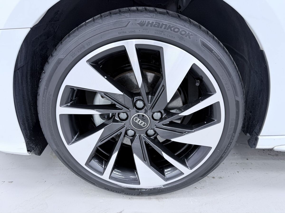 Audi A3 2023 - фото автомобиля