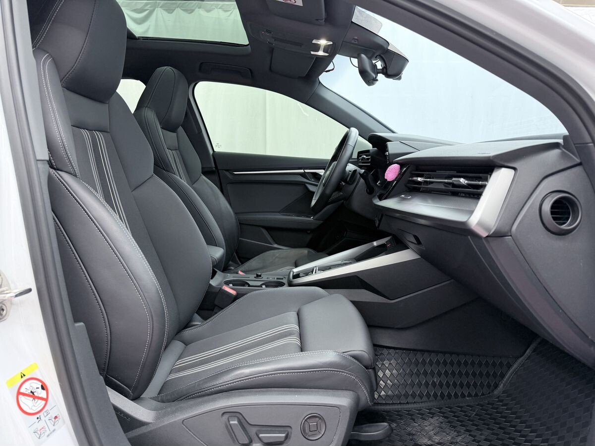 Audi A3 2023 - фото автомобиля