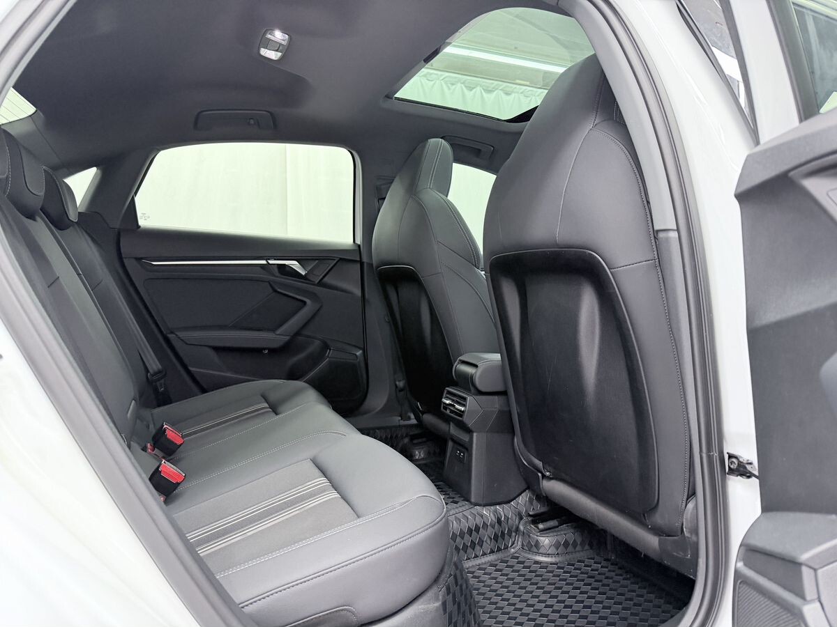 Audi A3 2023 - фото автомобиля