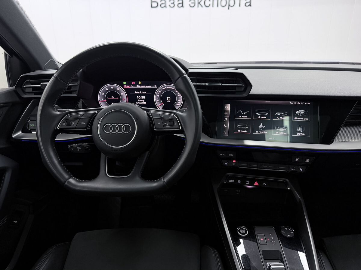 Audi A3 2022 - фото автомобиля