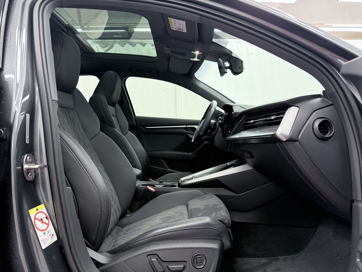 Audi A3 2022 - фото автомобиля