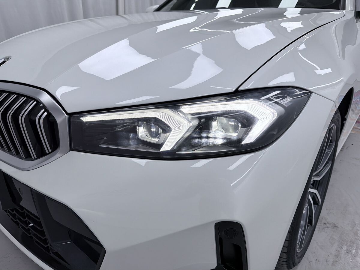 BMW 3-Series 2023 - фото автомобиля