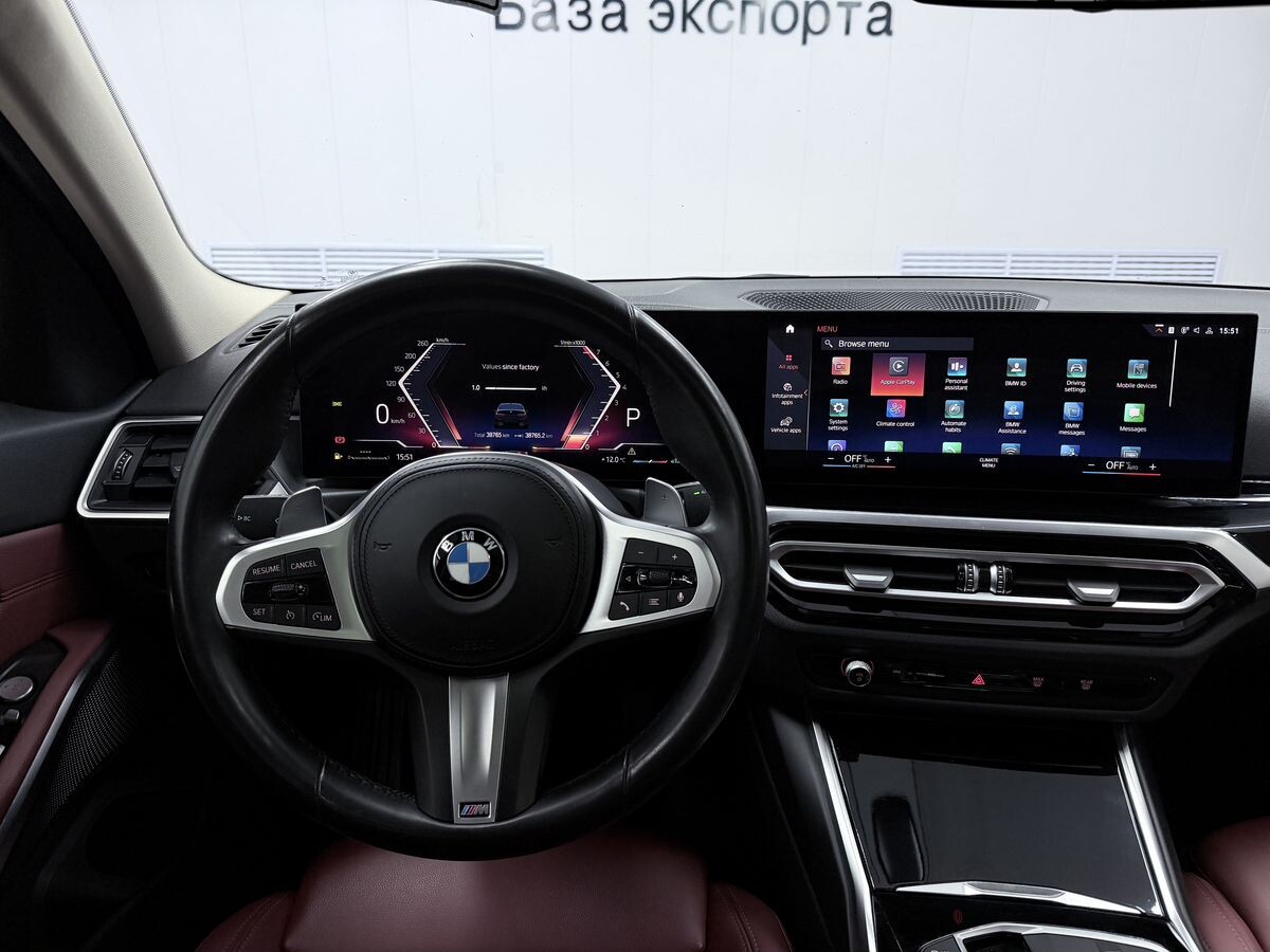 BMW 3-Series 2022 - фото автомобиля