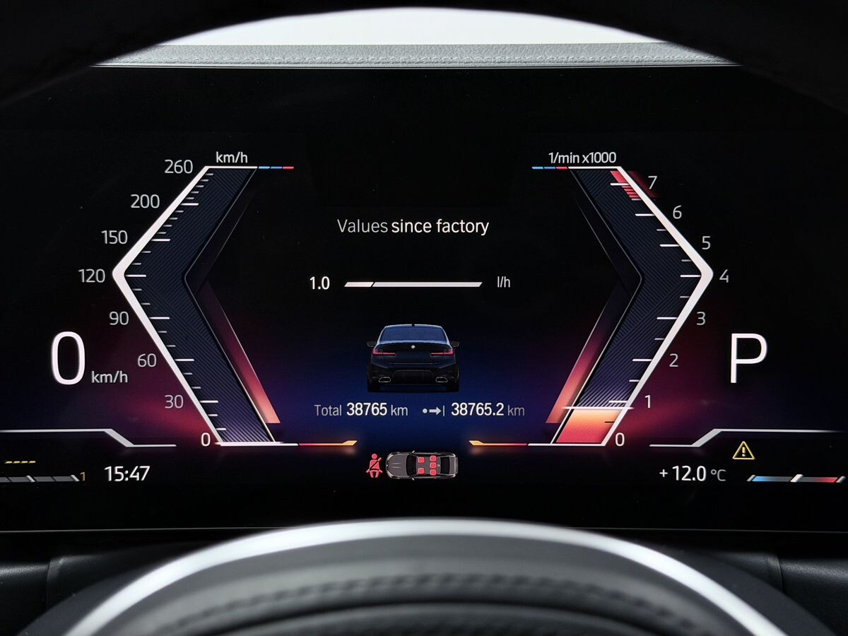 BMW 3-Series 2022 - фото автомобиля