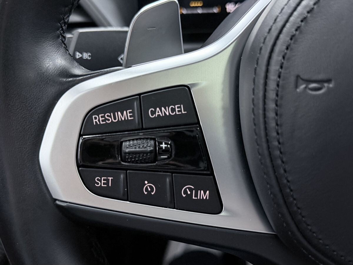 BMW 3-Series 2022 - фото автомобиля