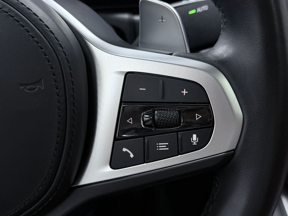 BMW 3-Series 2022 - фото автомобиля