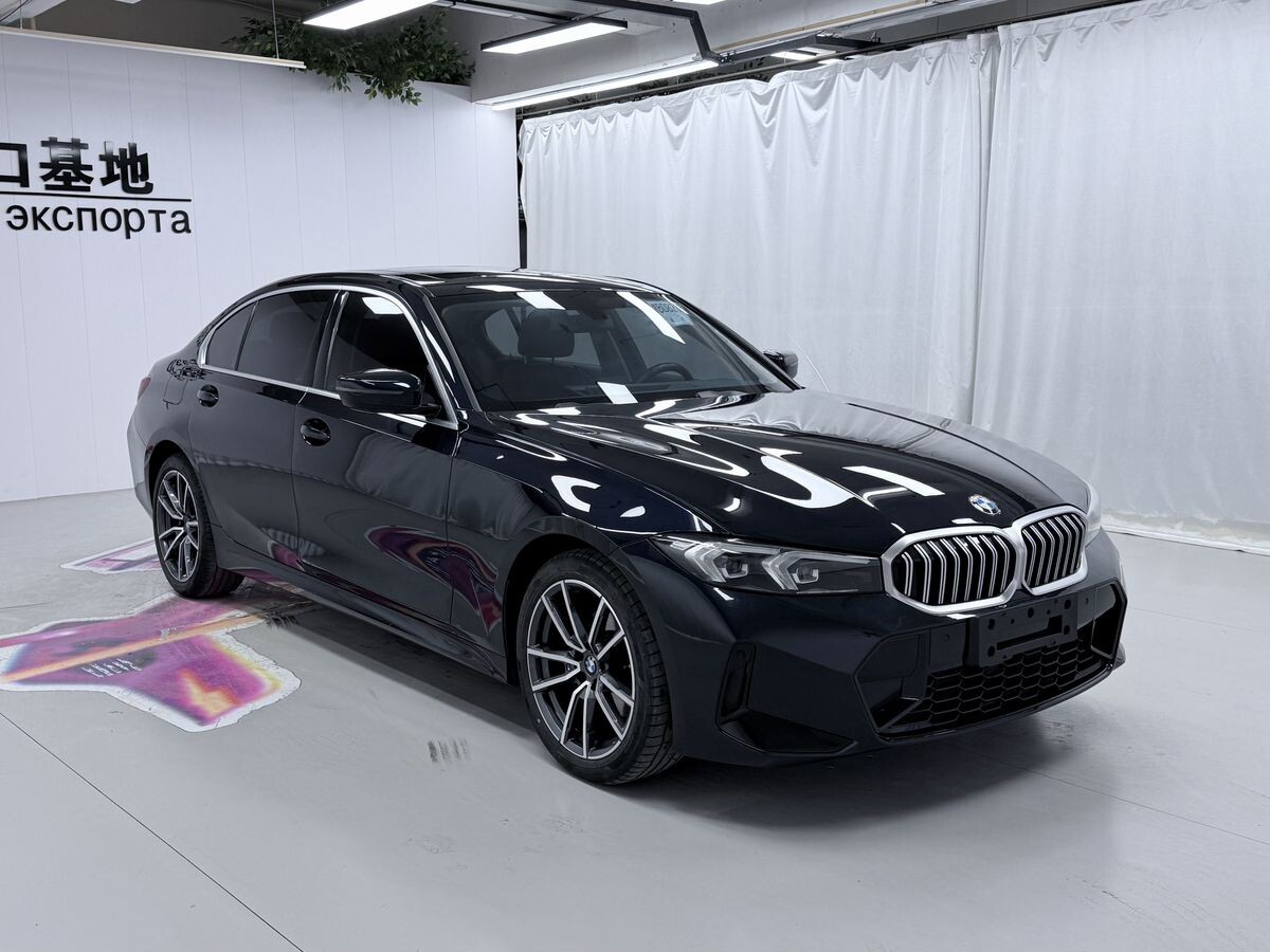 BMW 3-Series 2022 - фото автомобиля