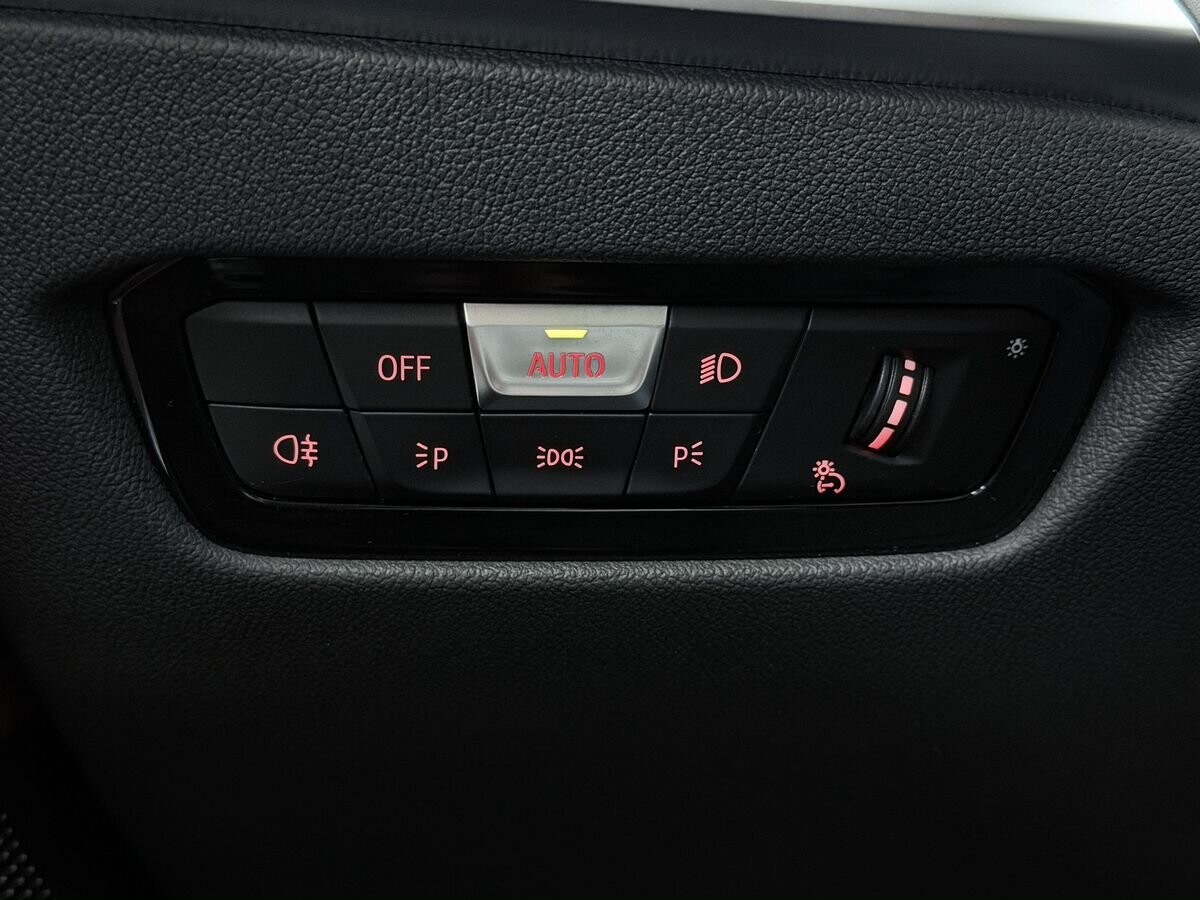 BMW 3-Series 2022 - фото автомобиля