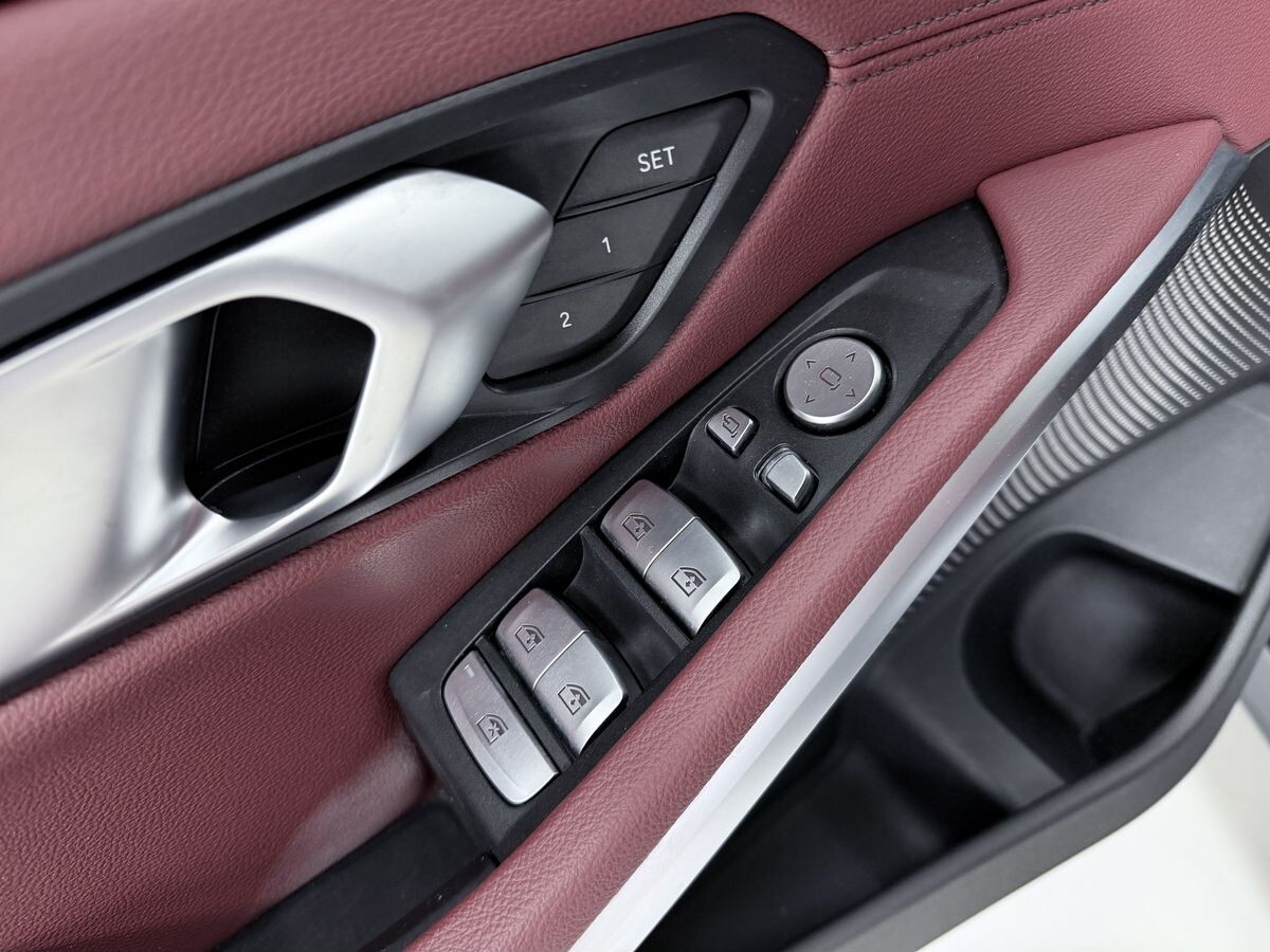 BMW 3-Series 2022 - фото автомобиля