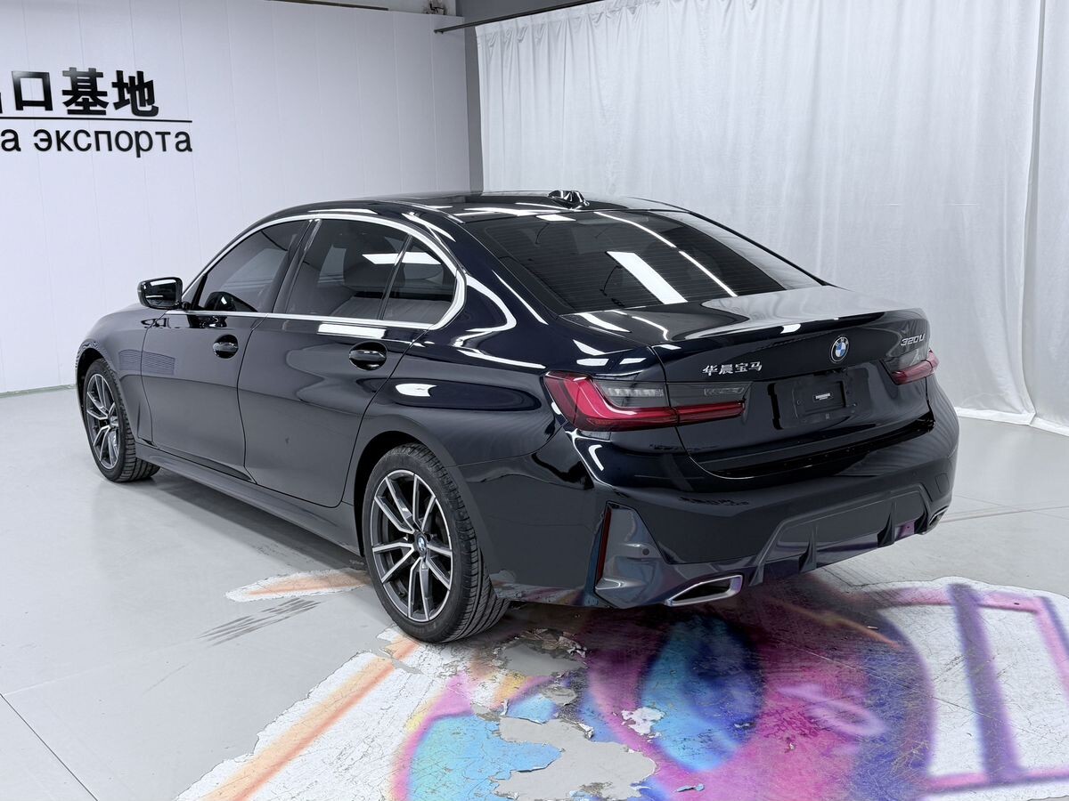 BMW 3-Series 2022 - фото автомобиля