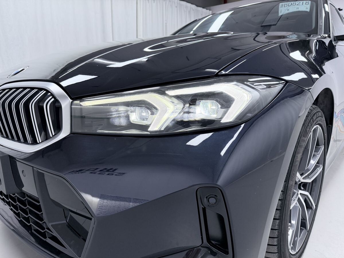 BMW 3-Series 2022 - фото автомобиля