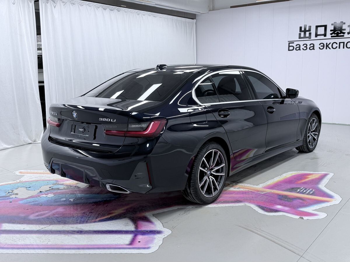 BMW 3-Series 2022 - фото автомобиля