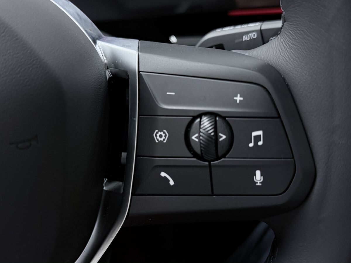 BMW X1 2023 - фото автомобиля