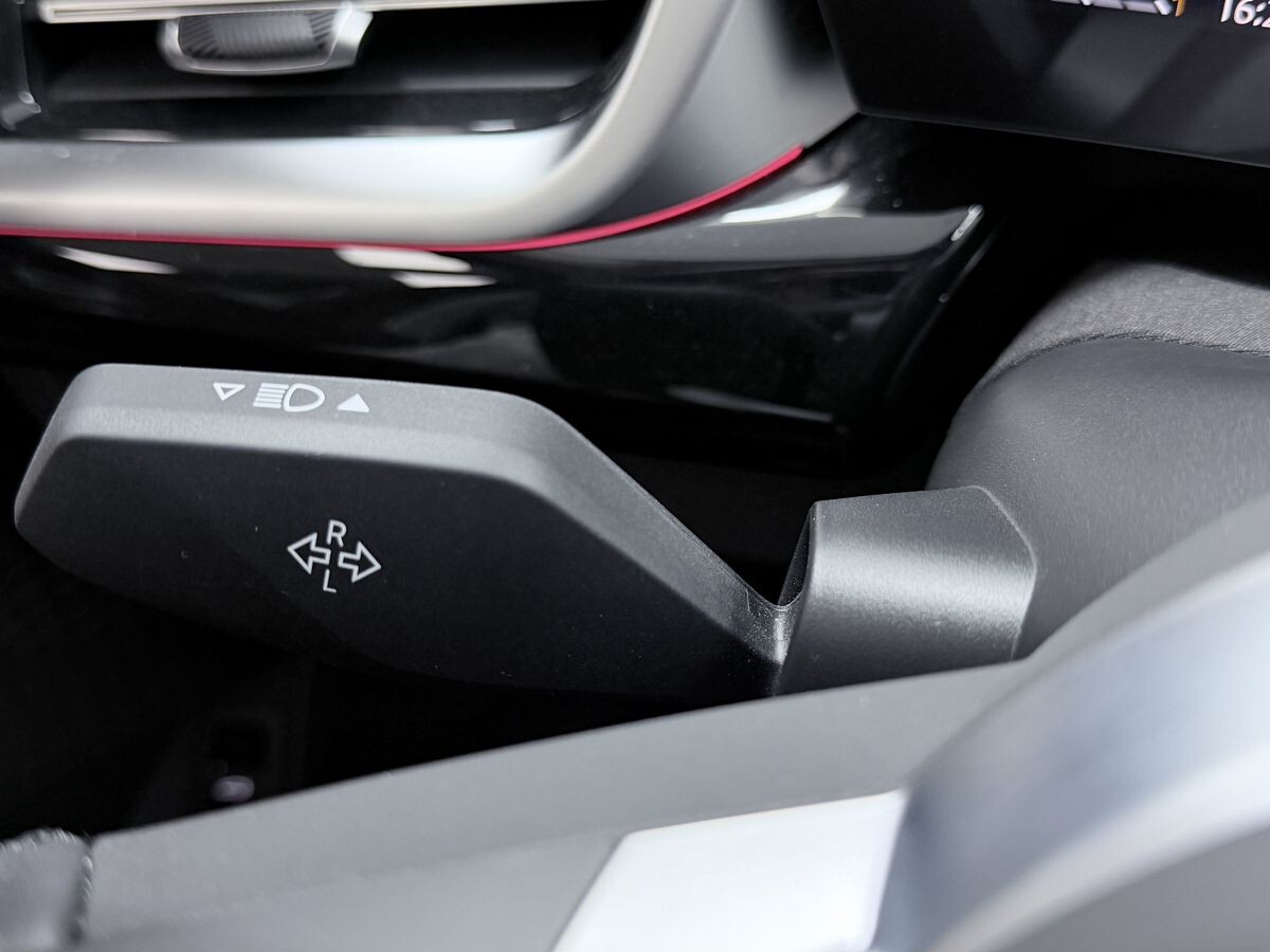 BMW X1 2023 - фото автомобиля