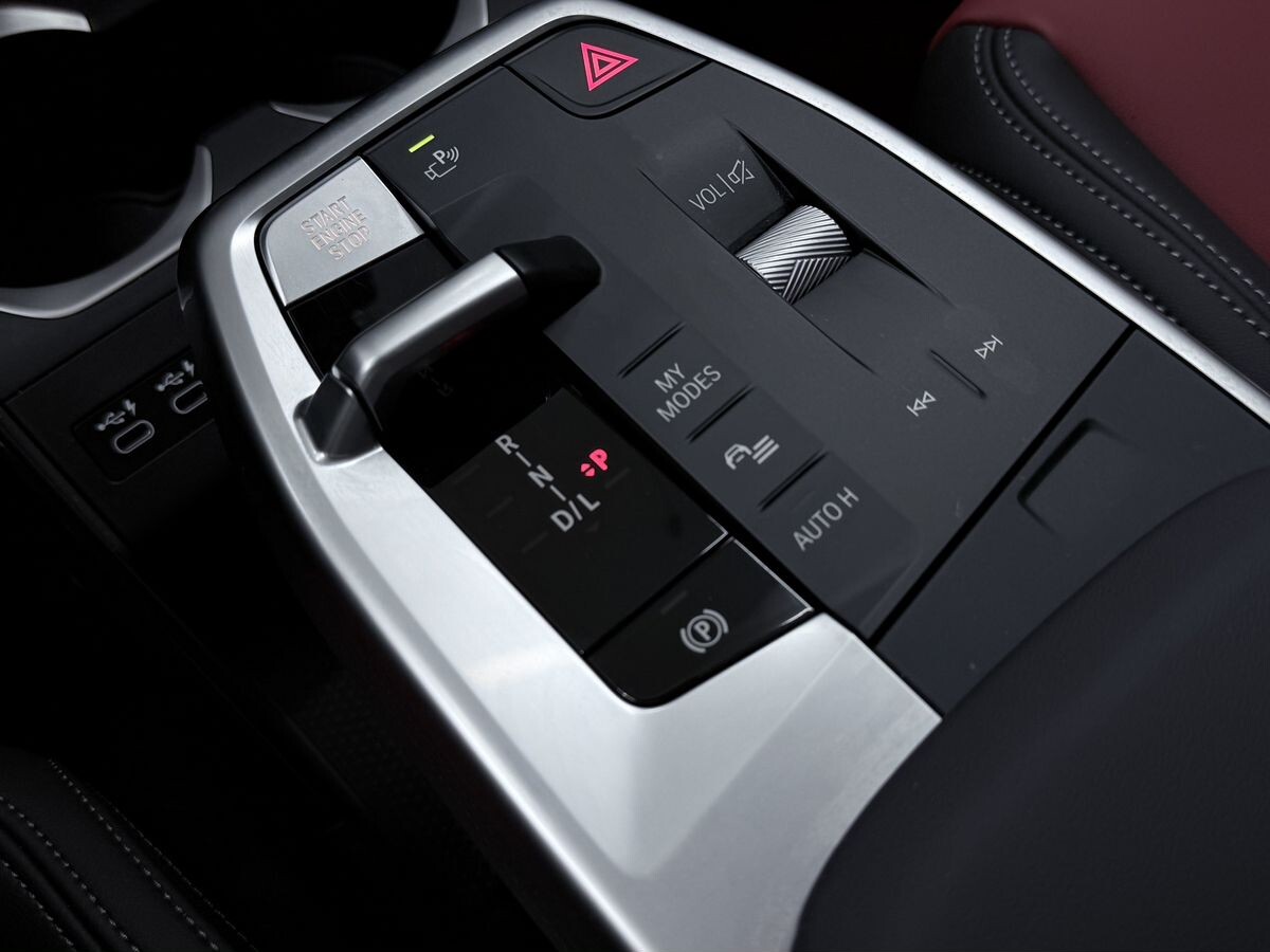 BMW X1 2023 - фото автомобиля