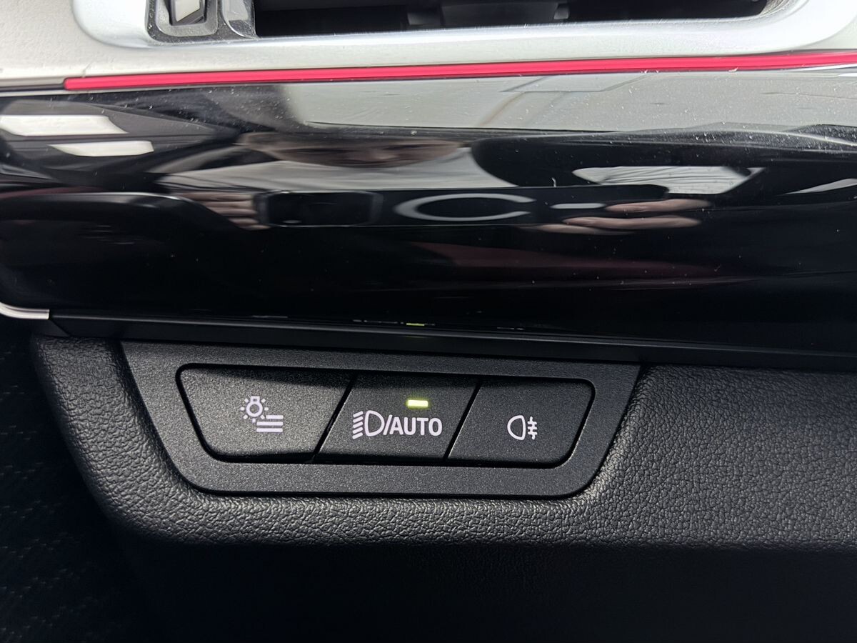 BMW X1 2023 - фото автомобиля