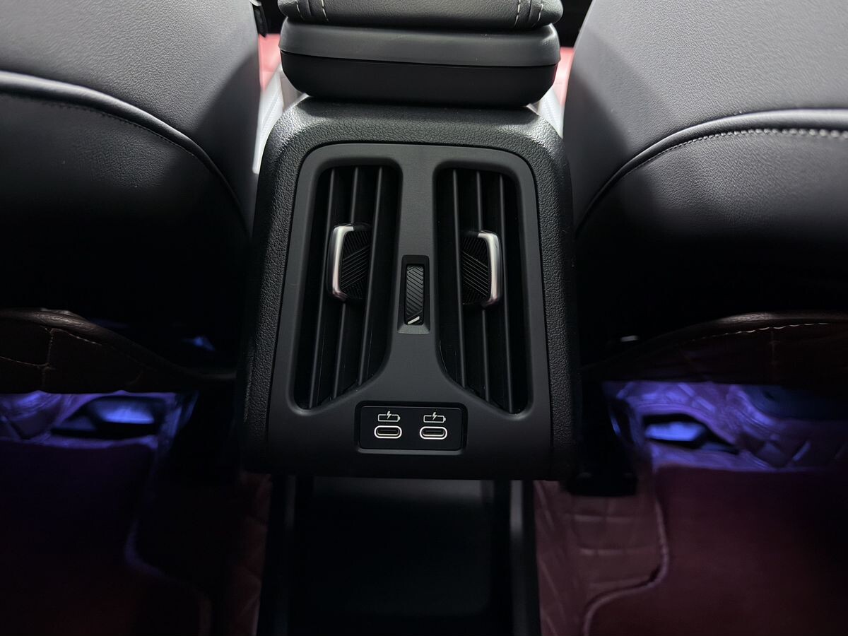 BMW X1 2023 - фото автомобиля