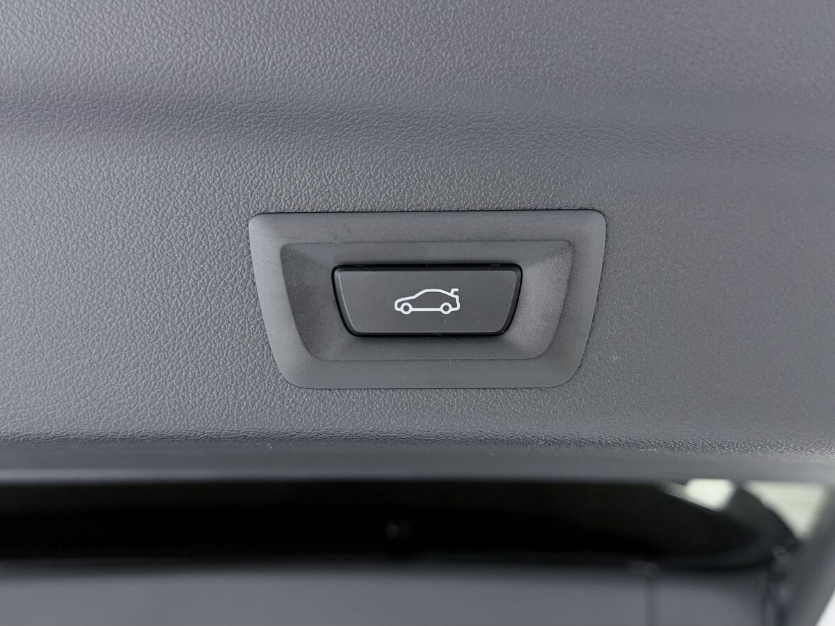 BMW X1 2023 - фото автомобиля