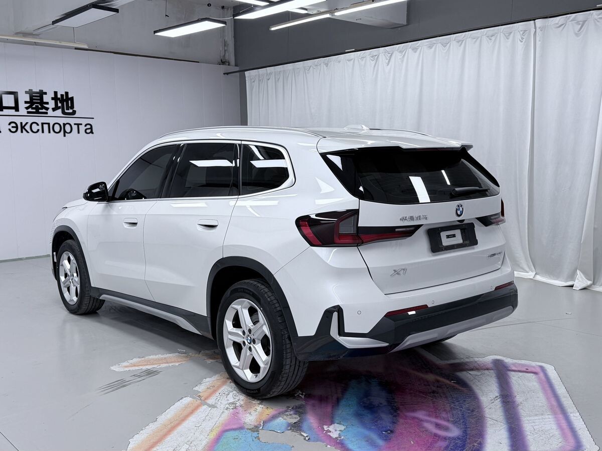 BMW X1 2023 - фото автомобиля