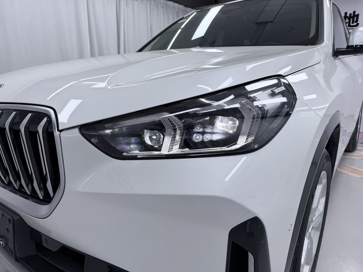BMW X1 2023 - фото автомобиля