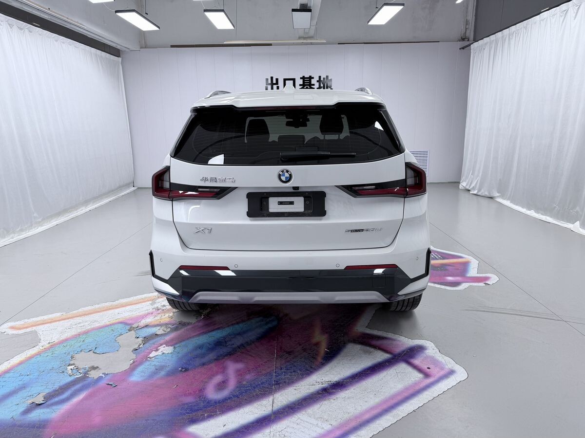 BMW X1 2023 - фото автомобиля