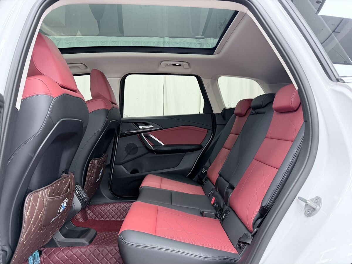 BMW X1 2023 - фото автомобиля