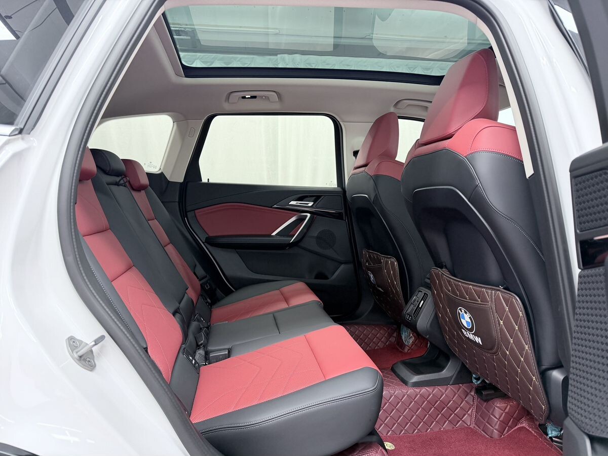 BMW X1 2023 - фото автомобиля