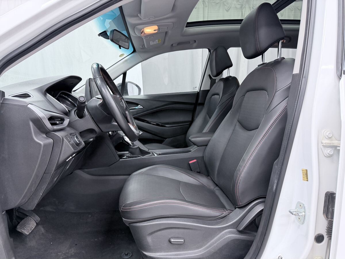 Chevrolet Orlando 2022 - фото автомобиля