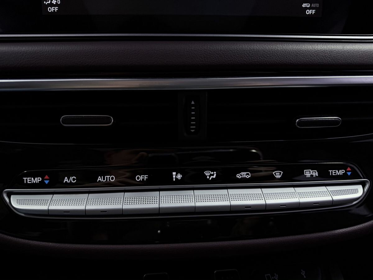 GAC Trumpchi M6 Pro 2022 - фото автомобиля