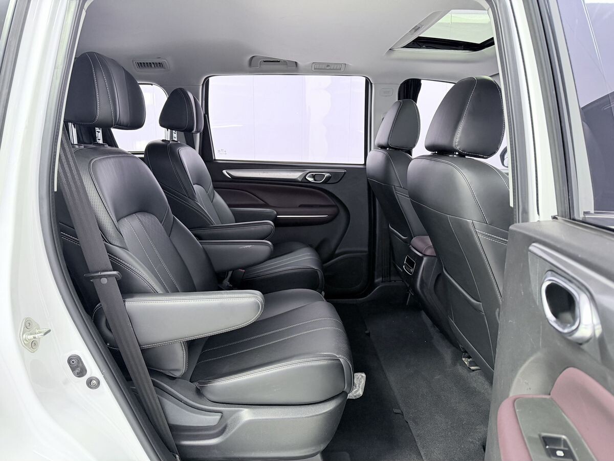 GAC Trumpchi M6 Pro 2022 - фото автомобиля