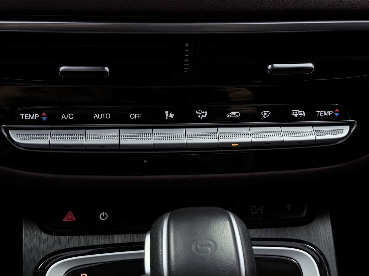 GAC Trumpchi M6 Pro 2022 - фото автомобиля