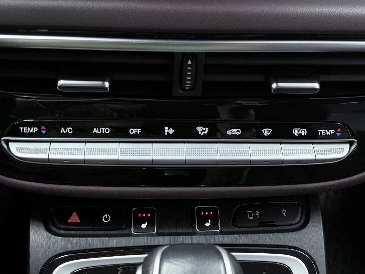 GAC Trumpchi M6 Pro 2022 - фото автомобиля