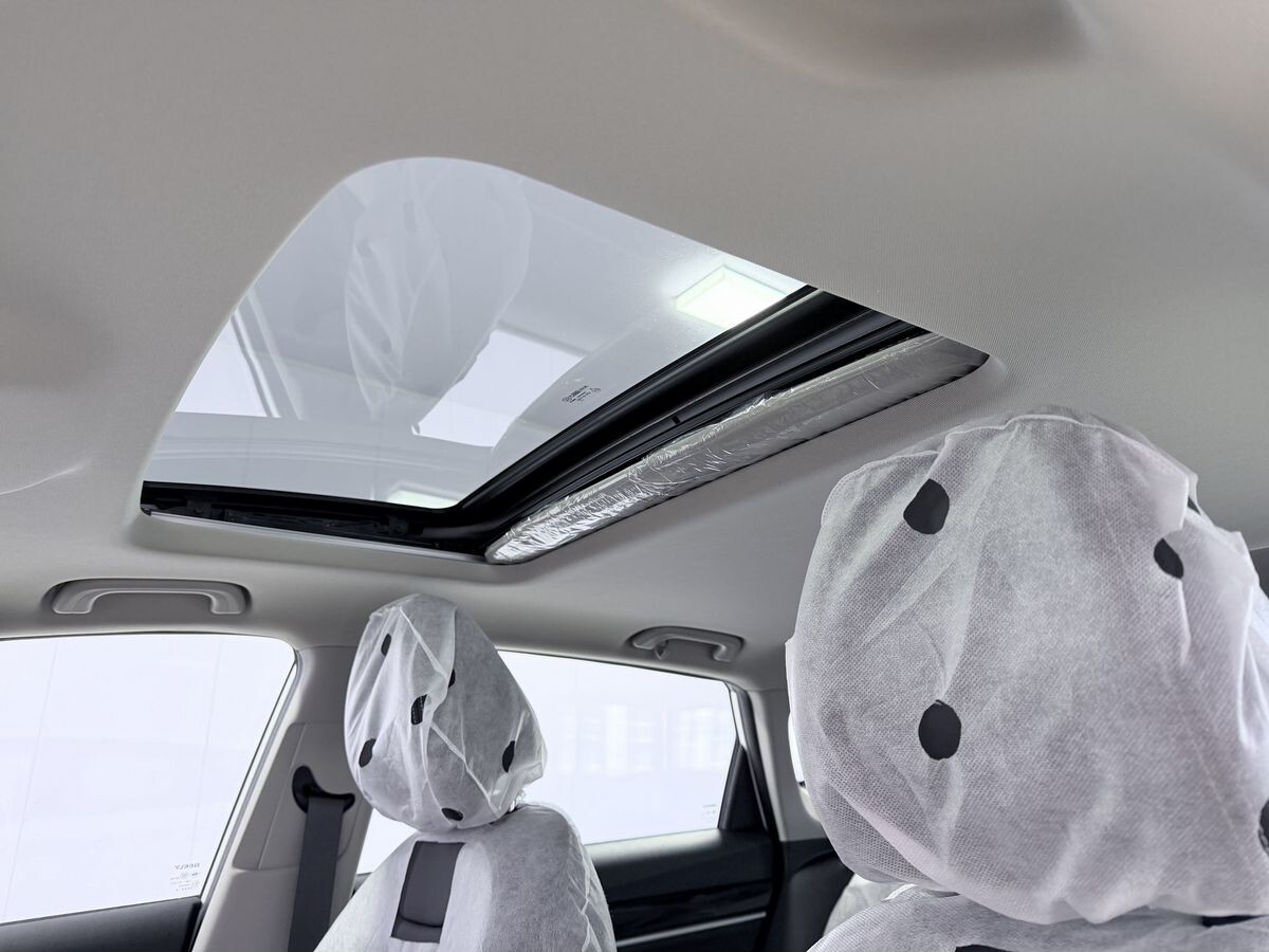 Geely Coolray 2025 - фото автомобиля