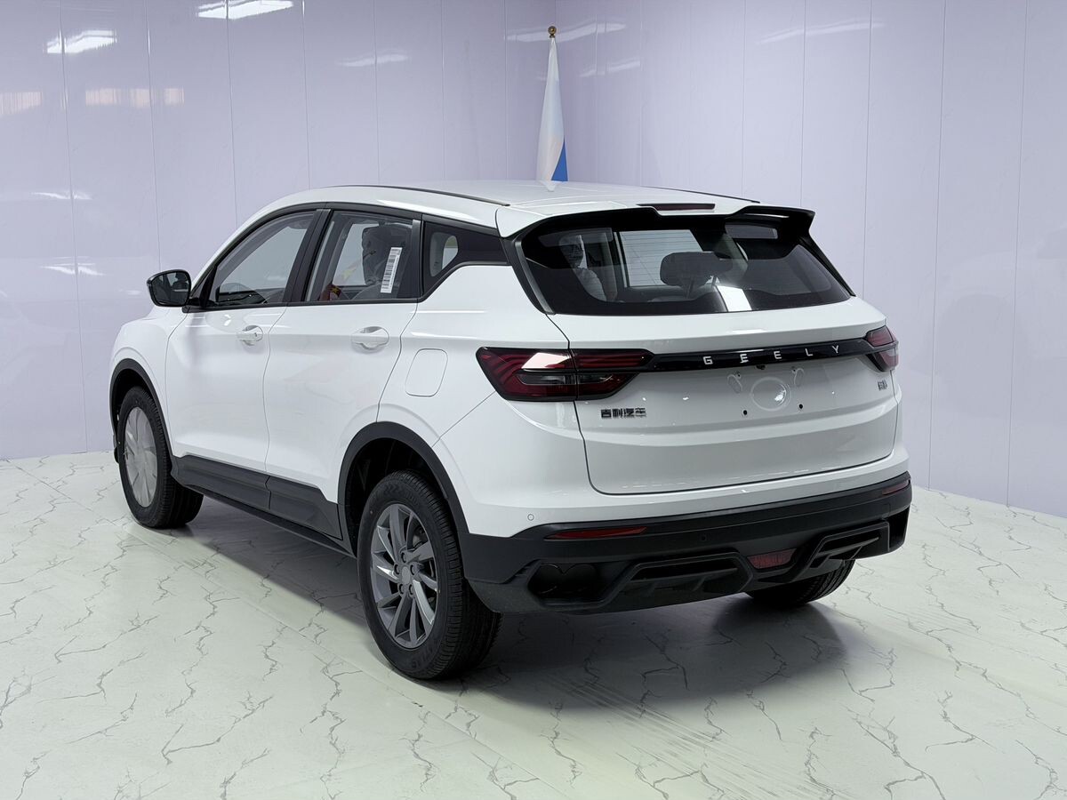 Geely Coolray 2025 - фото автомобиля