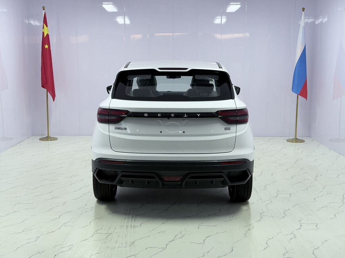 Geely Coolray 2025 - фото автомобиля