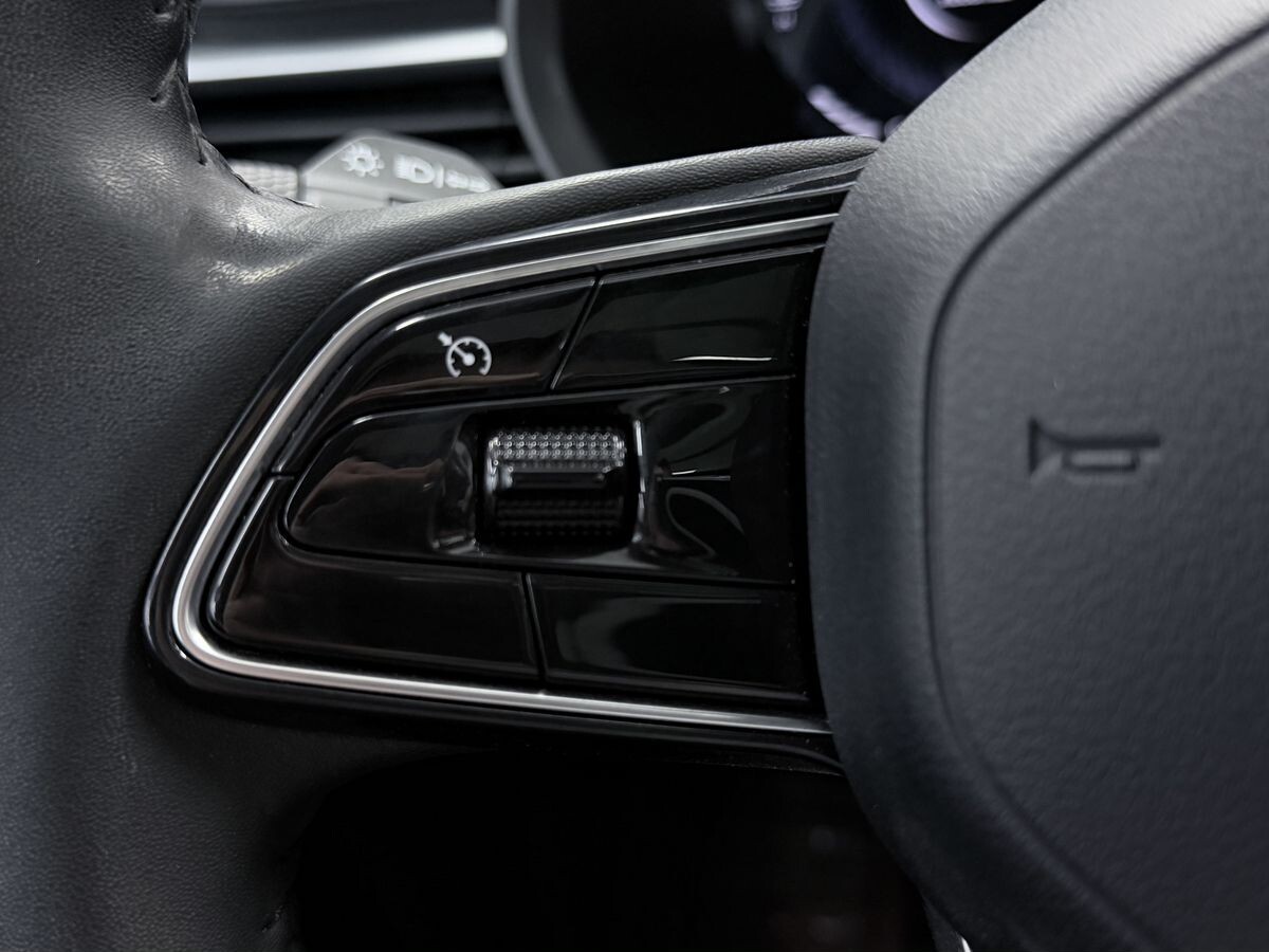 Geely Emgrand 2023 - фото автомобиля